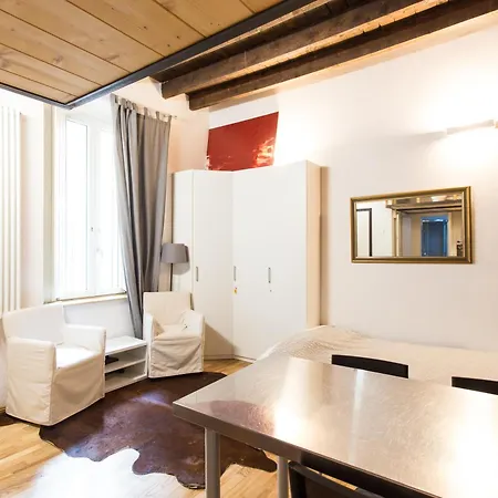 Milano's Navigli Studio * Milano