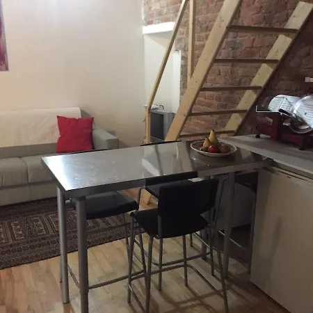Milano's Navigli Studio