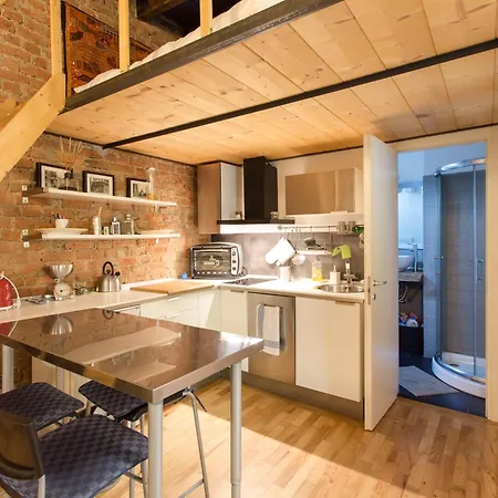 Milano's Navigli Studio Milão