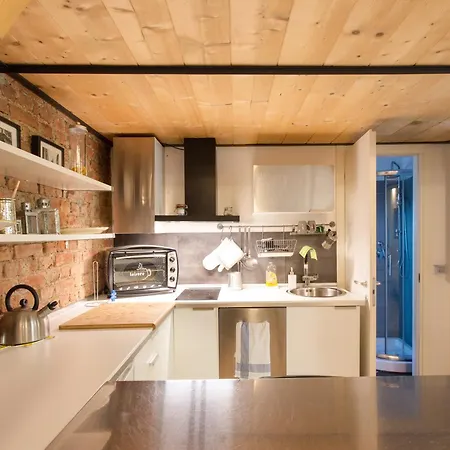 Milano's Navigli Studio Milão