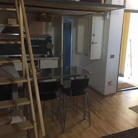 Milano's Navigli Studio Apartamento Milão